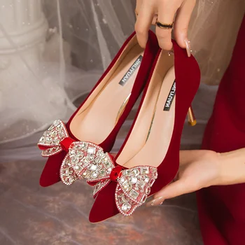 Туфли-лодочки с украшением в виде кристаллов, женские свадебные туфли из флока с бабочкой на тонком каблуке, женские туфли на высоком каблуке с блестящими стразами, женские туфли на каблуках